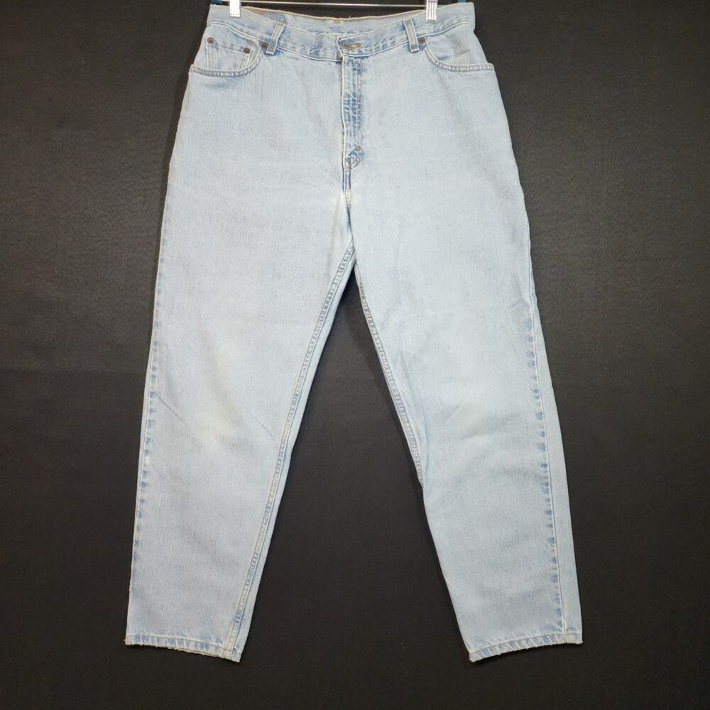 Vintage 02' Levi's 550 Light Wash Size 16 Women's Short Relaxed Fit Tapered Leg